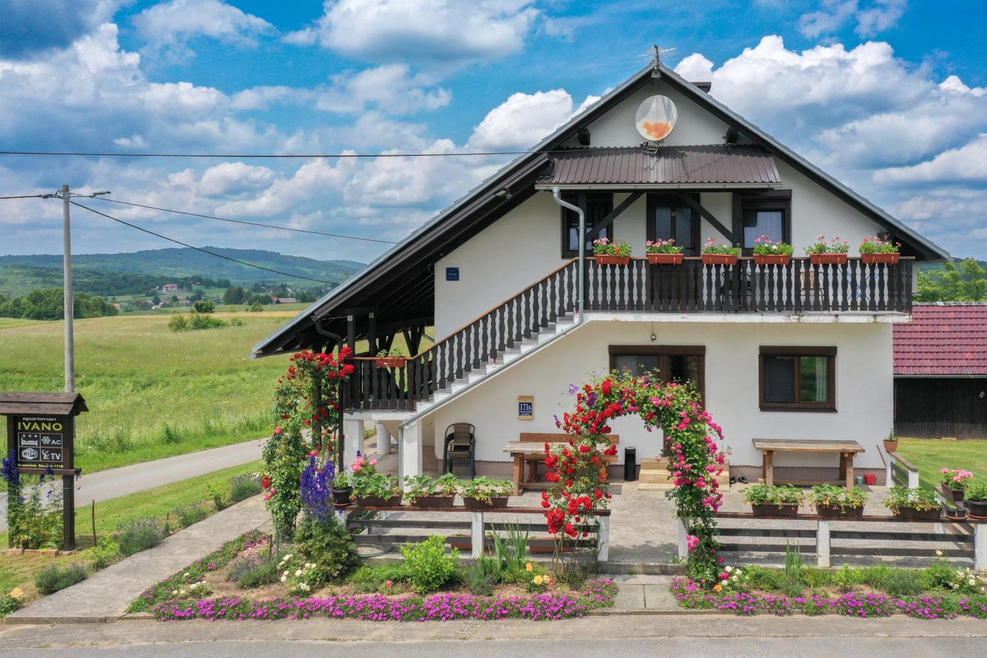 Apartment Ivano Rakovica Exterior photo